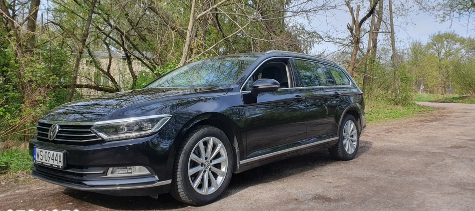 Volkswagen Passat cena 69000 przebieg: 152906, rok produkcji 2017 z Warszawa małe 137